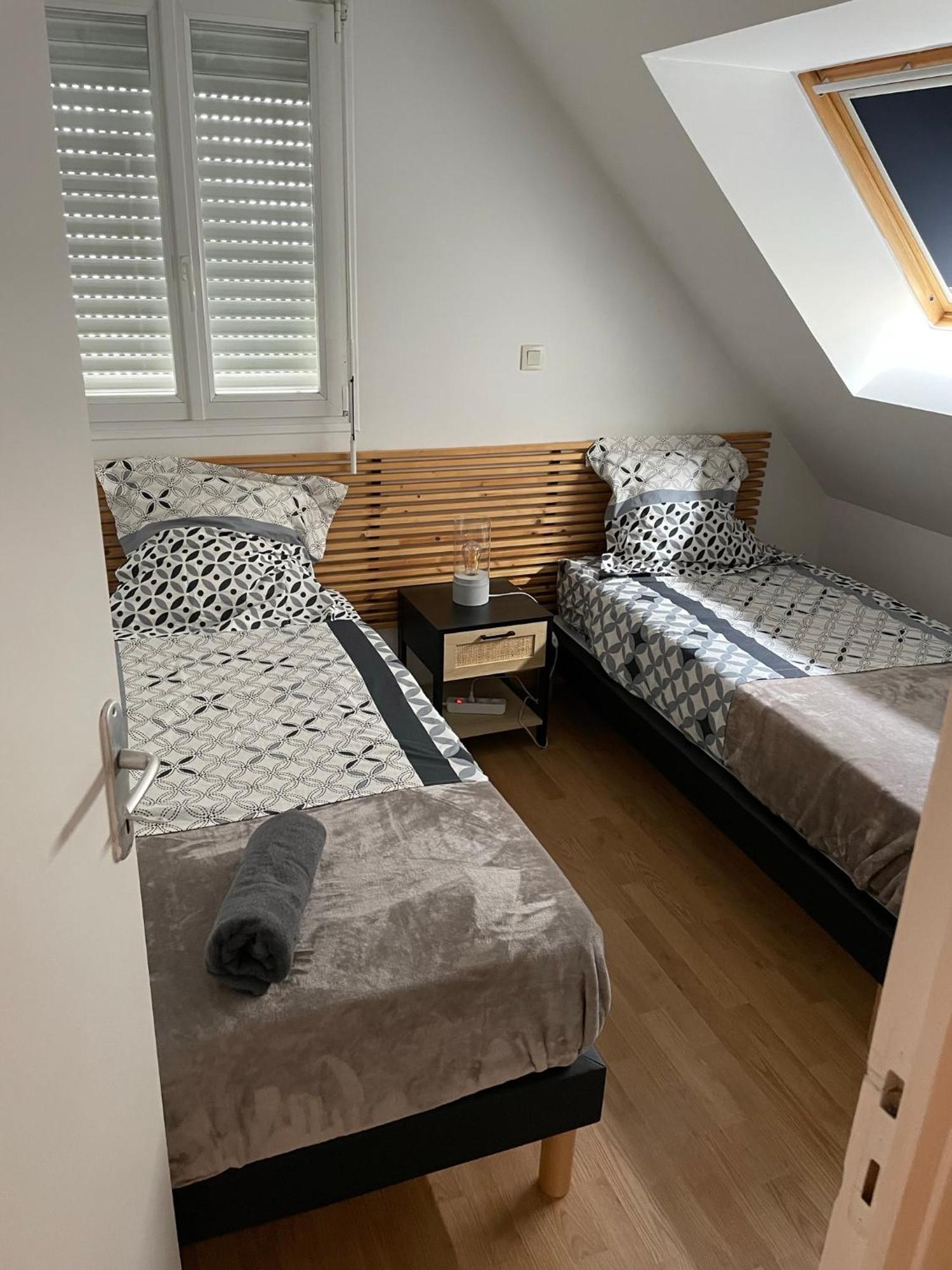 Jolie Maison Avec Jardin Honfleur Exterior foto